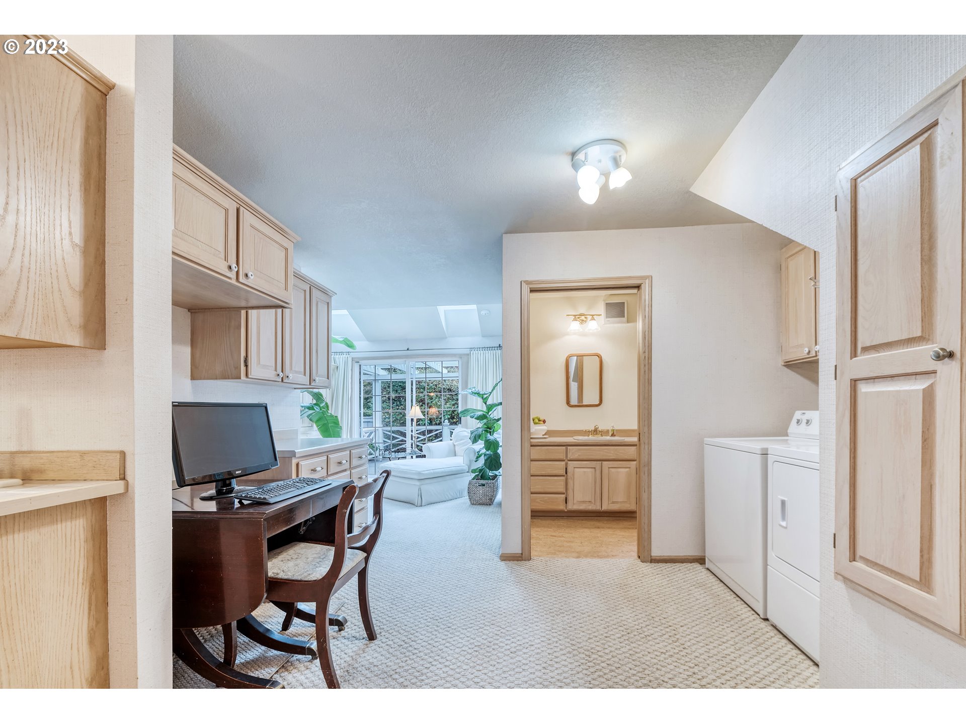 849 Fairway View Drive Eugene, OR 97401 - Photo 21 of 47 a workspace with furniture and window