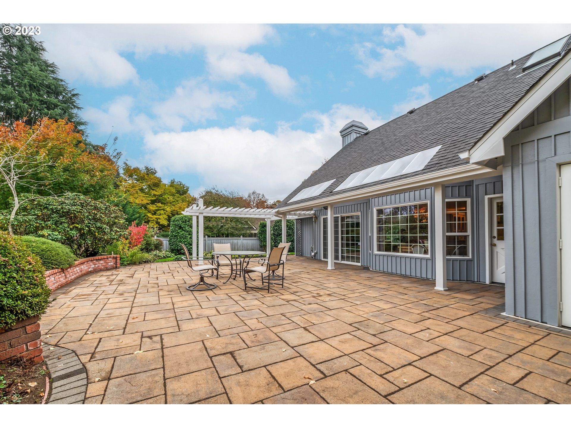 849 Fairway View Drive Eugene, OR 97401 - Photo 35 of 47 a outdoor view of a house with sitting area