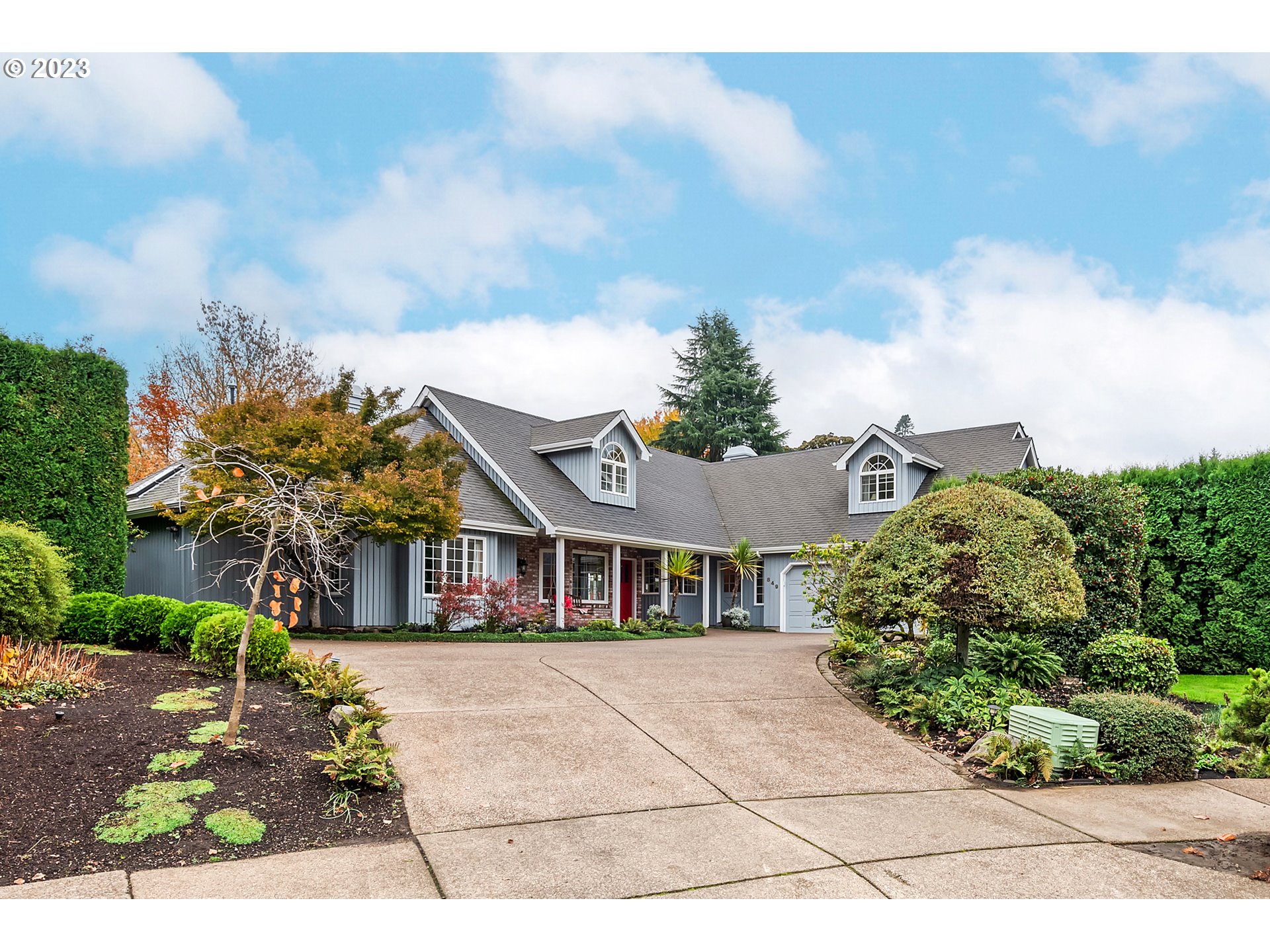 849 Fairway View Drive Eugene, OR 97401 - Photo 44 of 47 a view of house with outdoor space