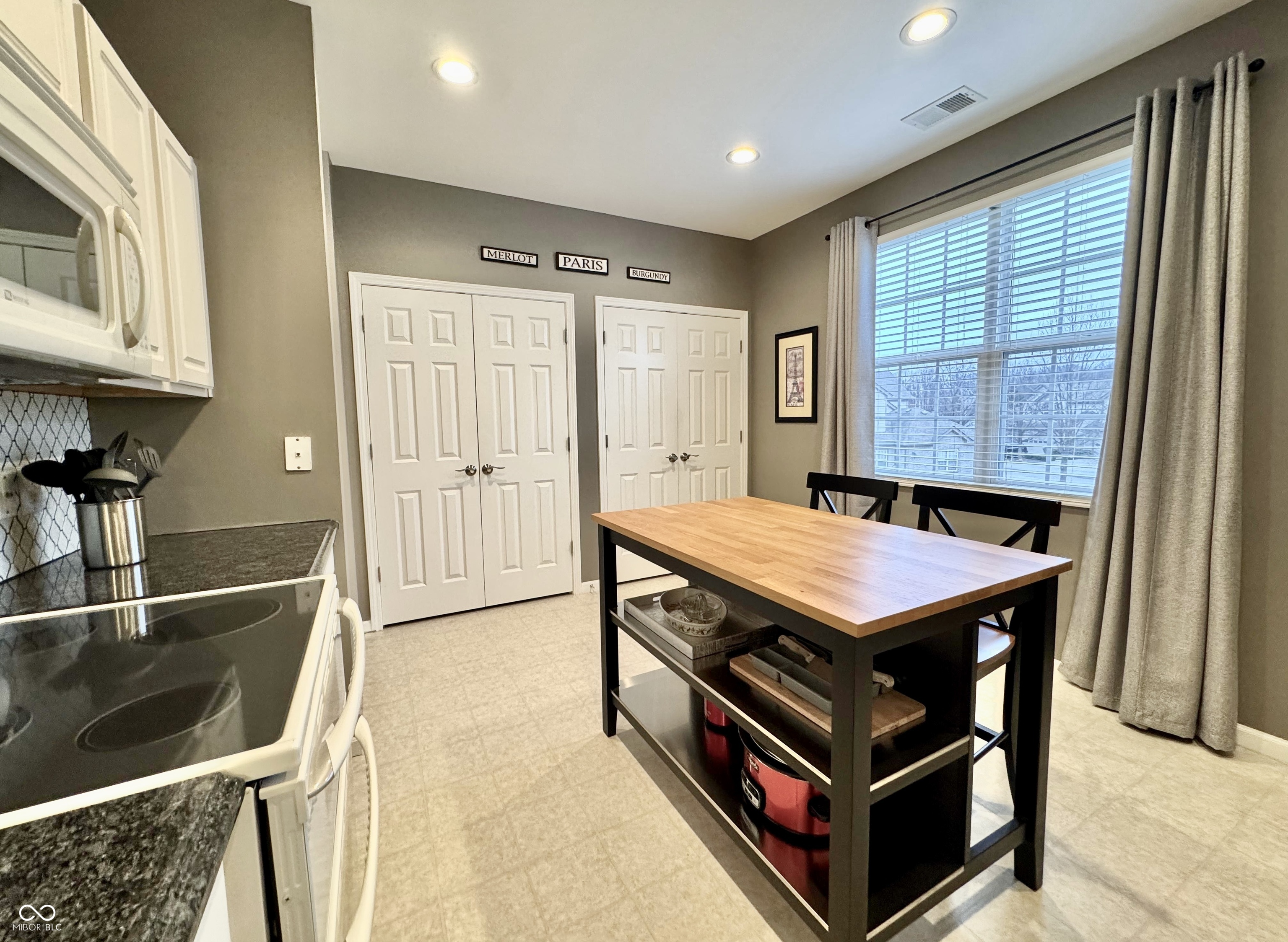 9083 Alcott Court Fishers, IN 46037 - Photo 10 of 27