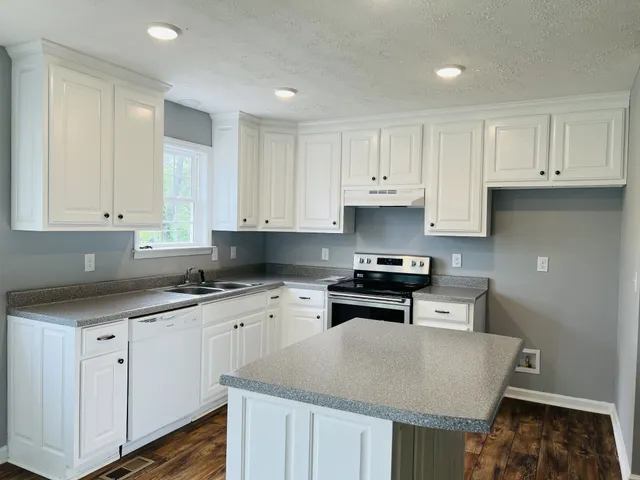 $279,900 | 6 Short Creek Road, Dellrose, TN 38453