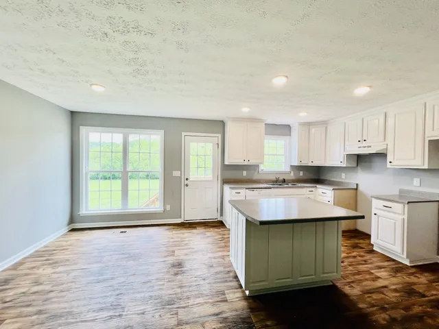 $279,900 | 6 Short Creek Road, Dellrose, TN 38453