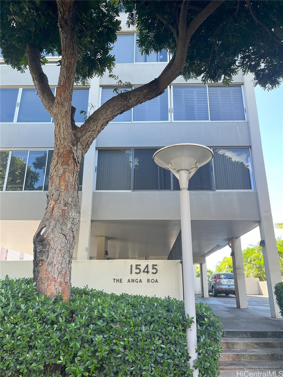 1545 Nehoa Street, Unit 404 Honolulu, HI 96822 - Photo 1 of 15 Convenient Location