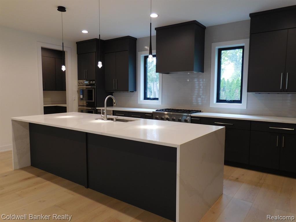 2324 Yorkshire Road Birmingham, MI 48009 - Photo 21 of 69