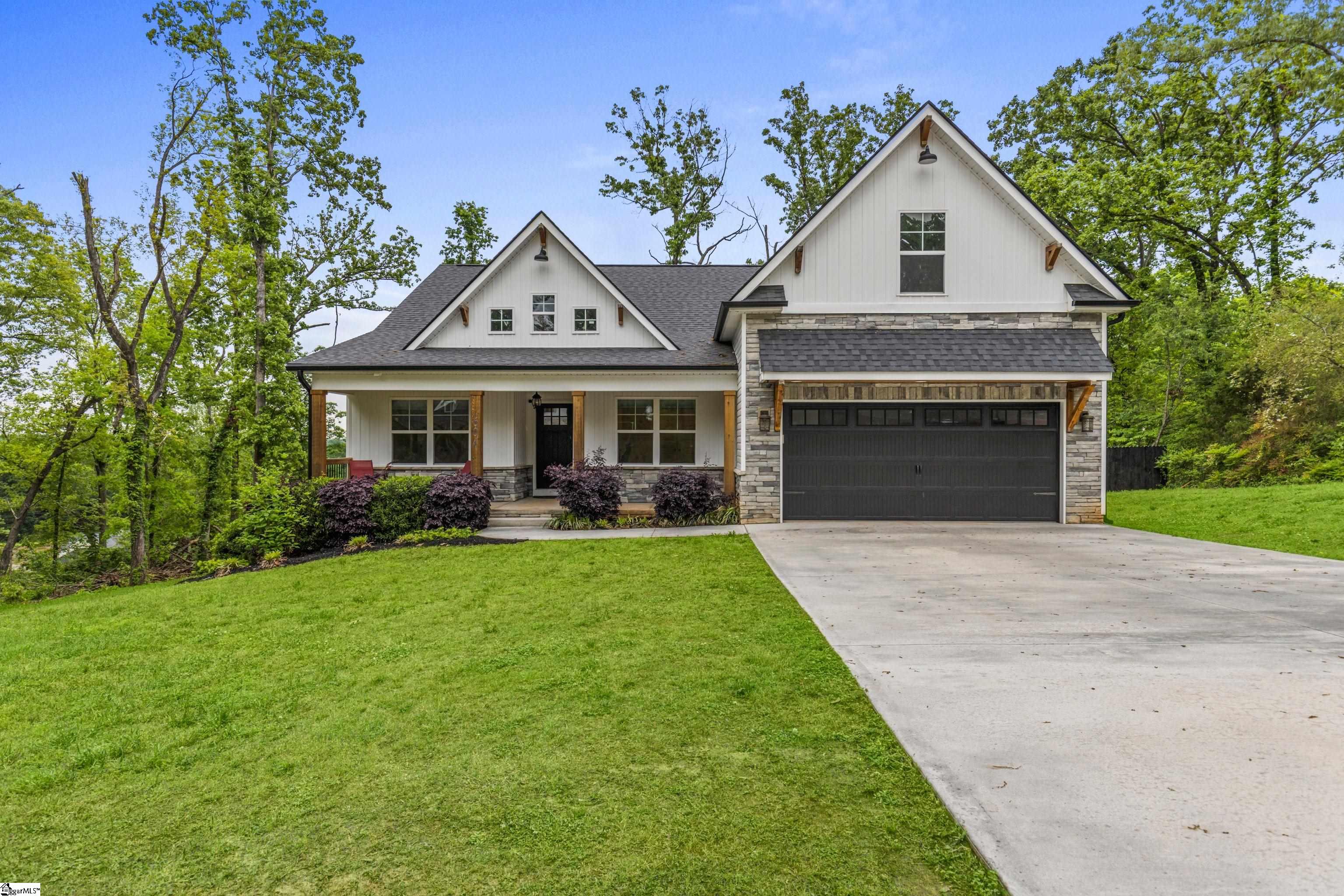 604 Robin Hood Lane Anderson, SC 29621 - Photo 1 of 43