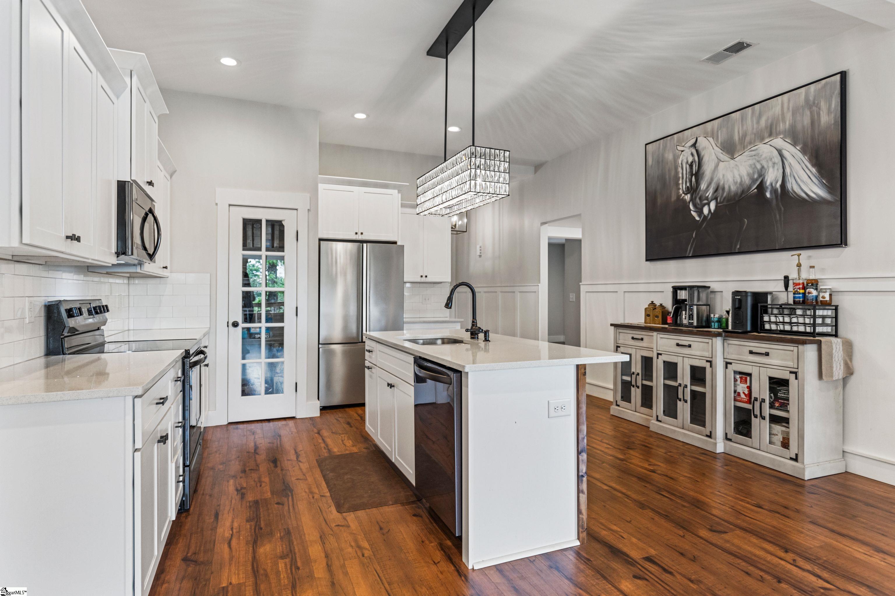 604 Robin Hood Lane Anderson, SC 29621 - Photo 6 of 43