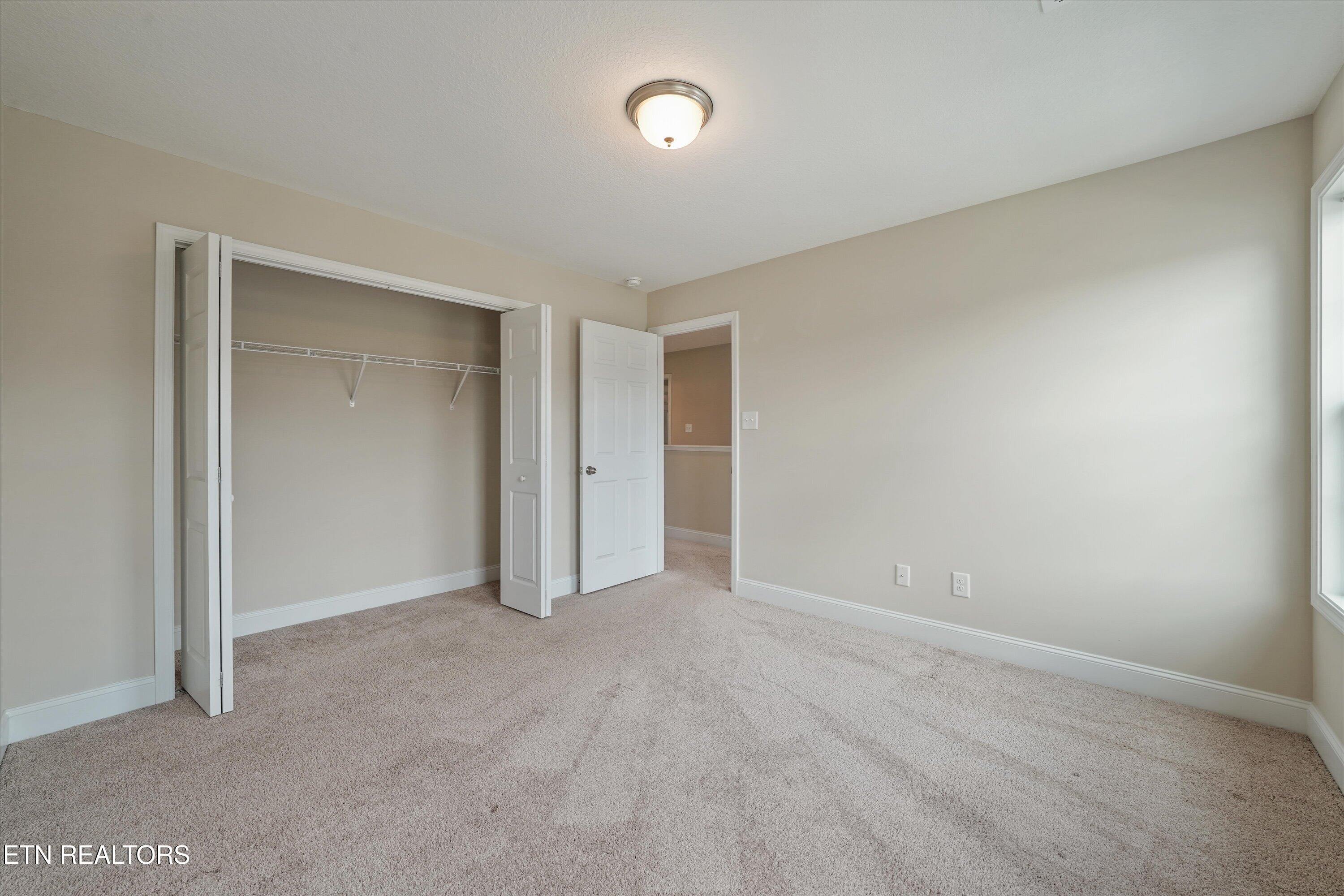 8217 Zenith Lane Powell, TN 37849 - Photo 26 of 44 26-8217 Zenith Ln 23