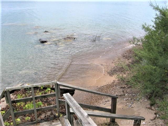 5362 North Lakeshore Road Deckerville, MI 48427 - Photo 23 of 25 31341036-22.JPG