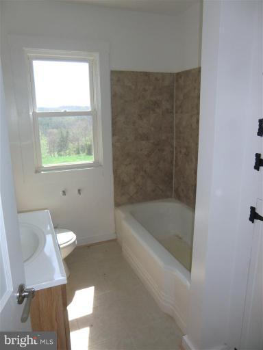 2523 Flag Marsh Road Mount Airy, MD 21771 - Photo 18 of 30 Bath