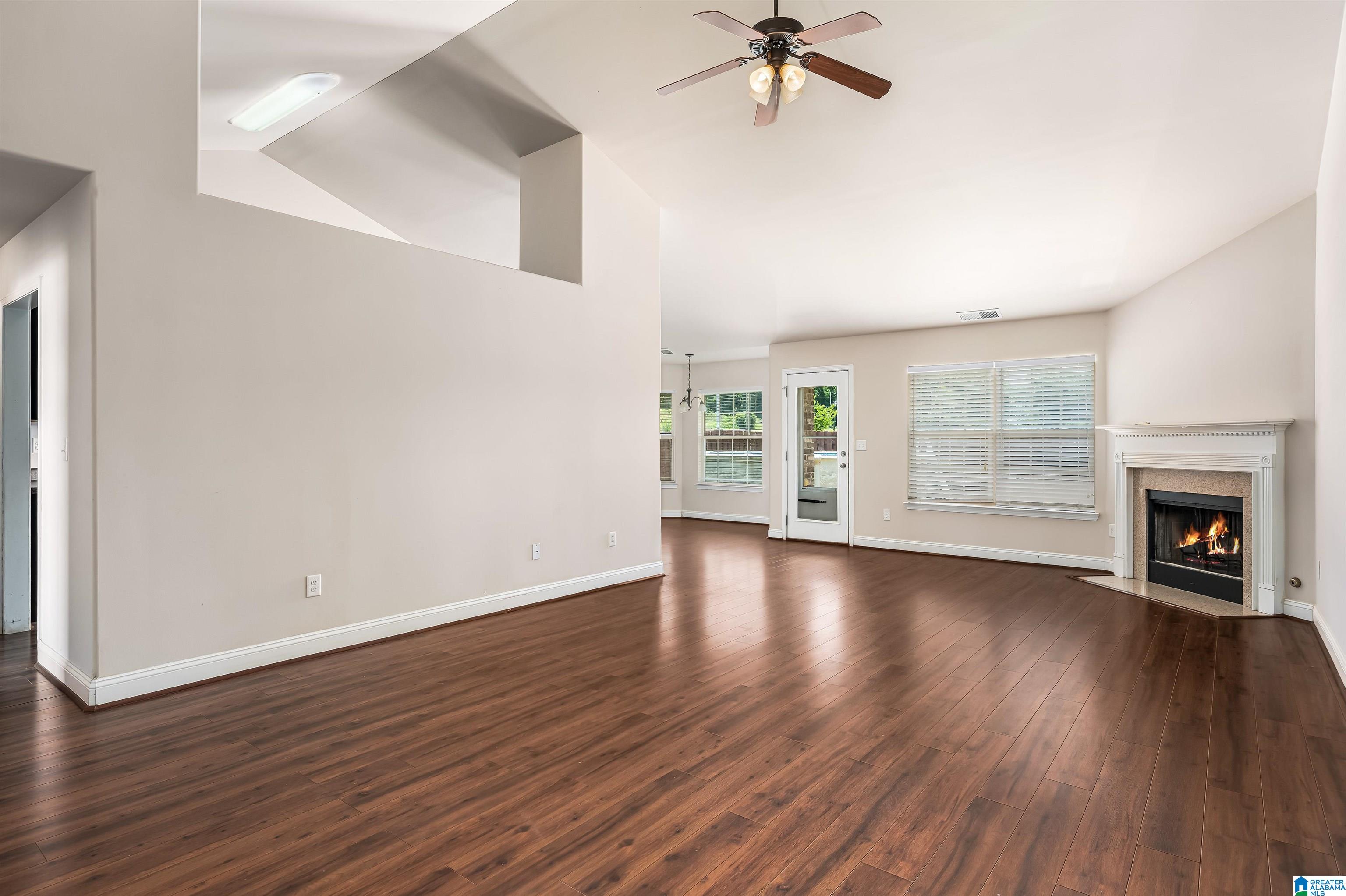 352 Tanglewood Circle Alabaster, AL 35007 - Photo 6 of 26