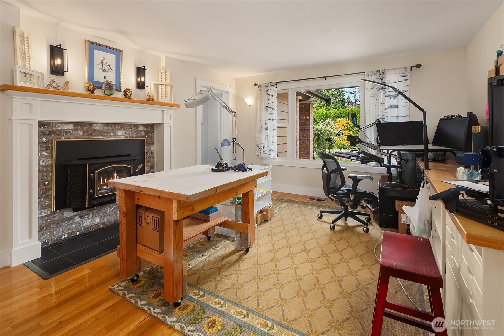 7732 195th Street Southwest Edmonds, WA 98026 - Photo 13 of 39 Gallery Image 13
