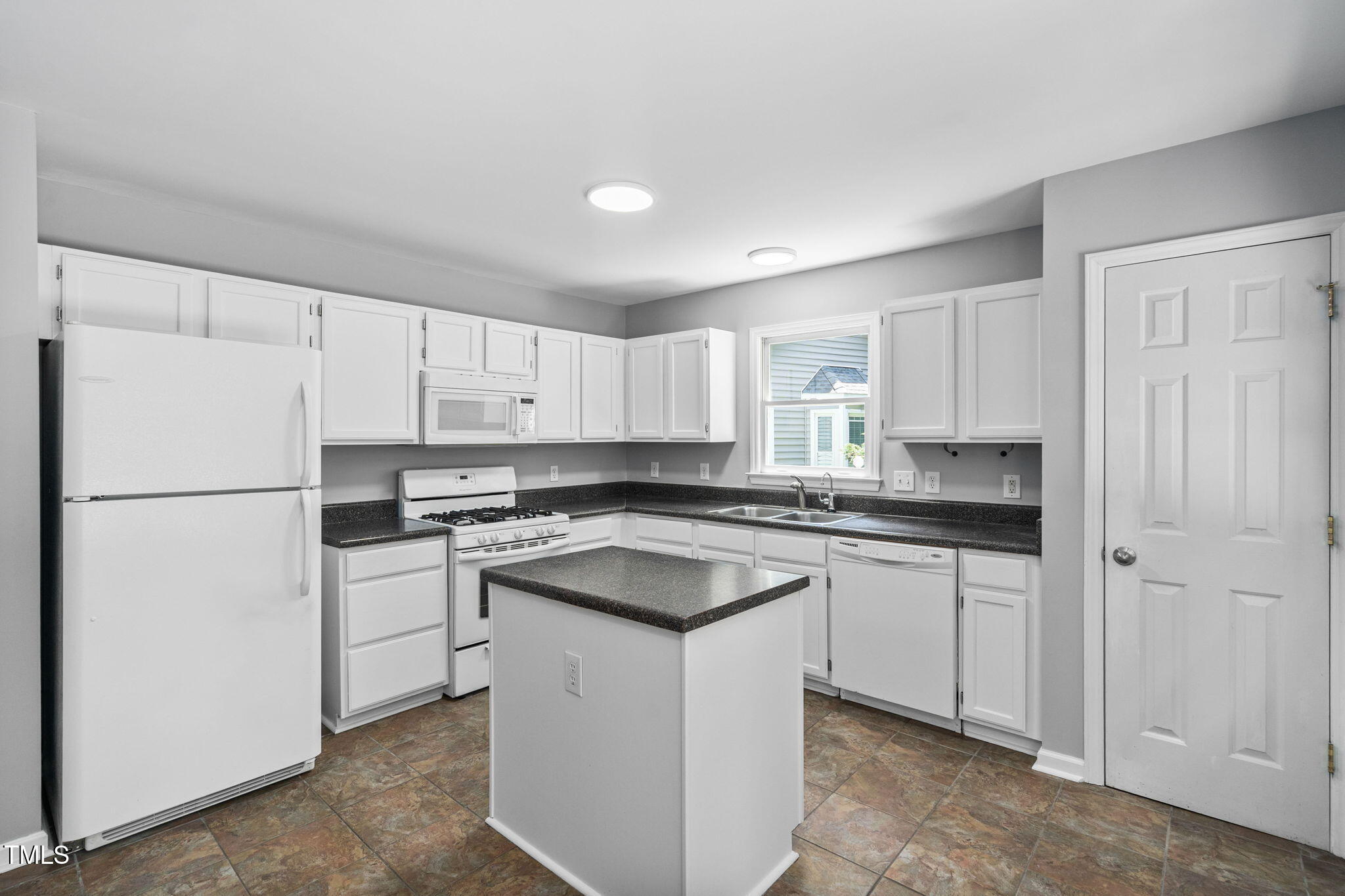 2912 Enson Place Raleigh, NC 27603 - Photo 3 of 47 Kitchen
