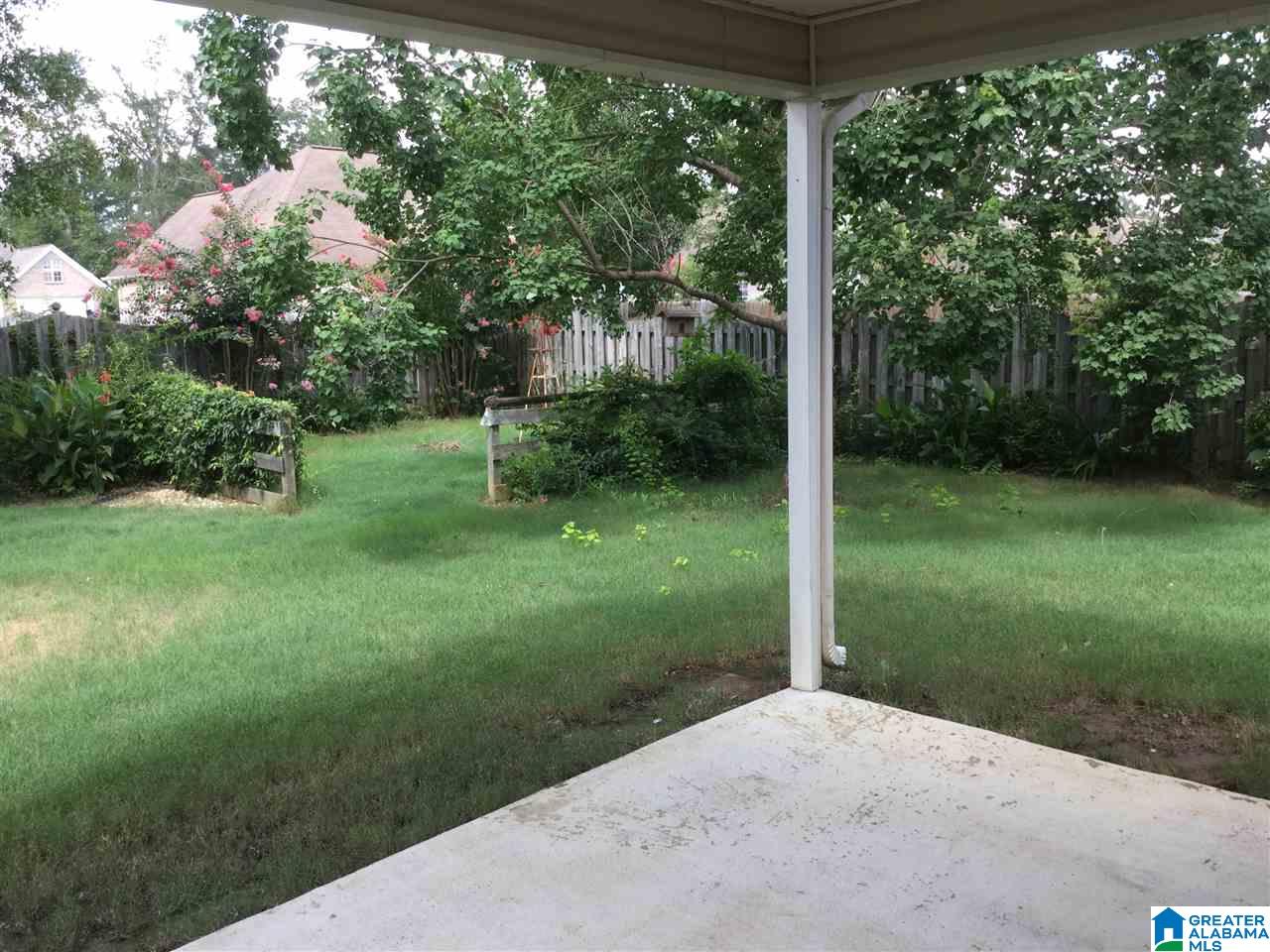 724 Barkley Circle Alabaster, AL 35007 - Photo 2 of 25