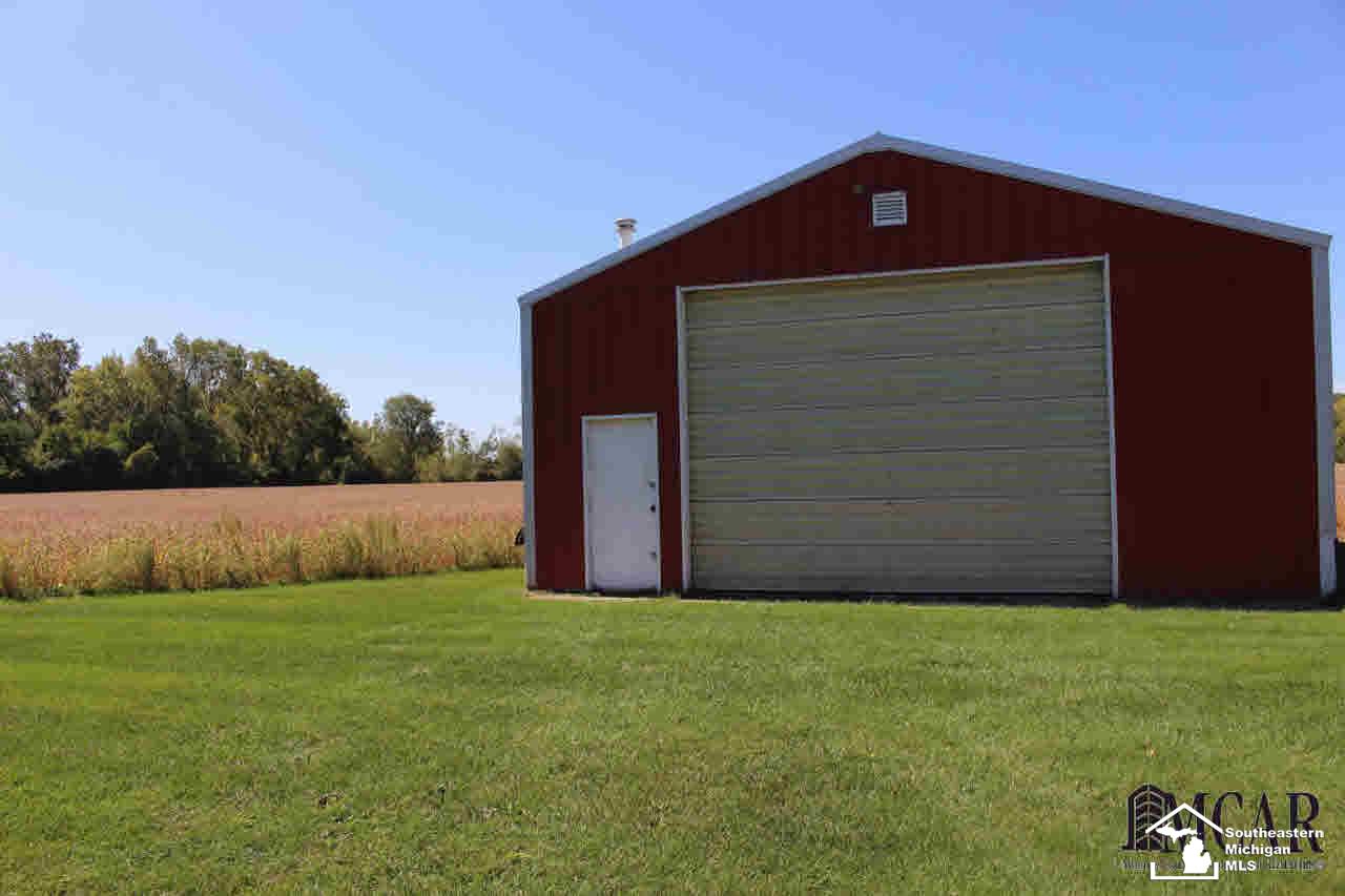 9009 North Ann Arbor Road Dundee, MI 48131 - Photo 36 of 45 21220832-35.JPG