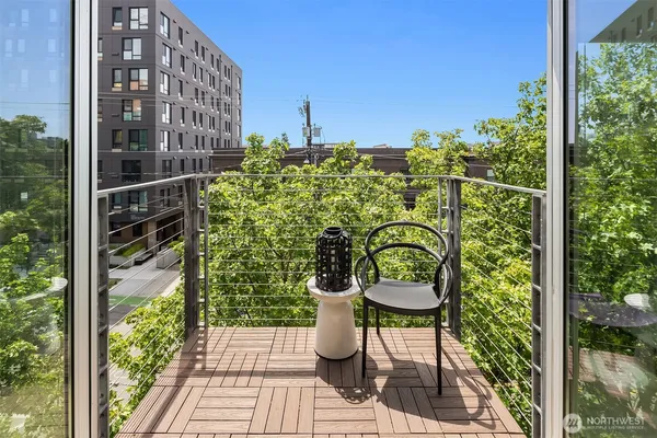 $1,150,000 | 1310 East Union Street, Unit 401, Seattle, WA 98122