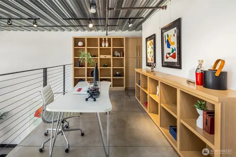 a view of a entryway with furniture