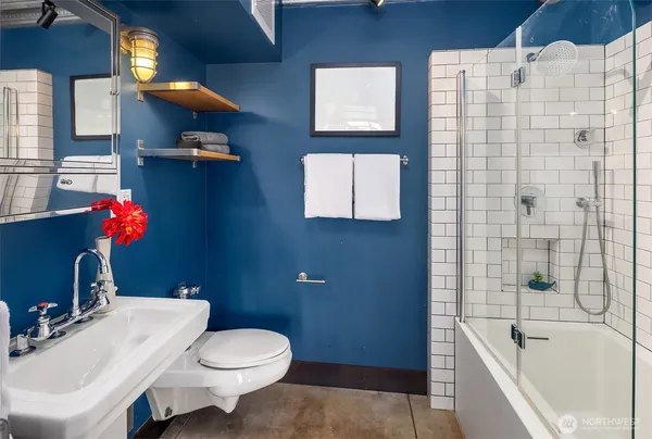 $1,150,000 | 1310 East Union Street, Unit 401, Seattle, WA 98122