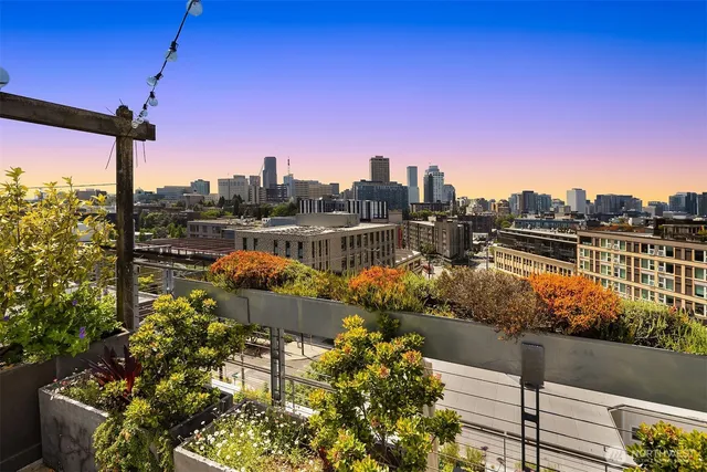 a picture of city view