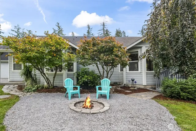 $1,125,000 | 805 293rd Street East, Roy, WA 98580