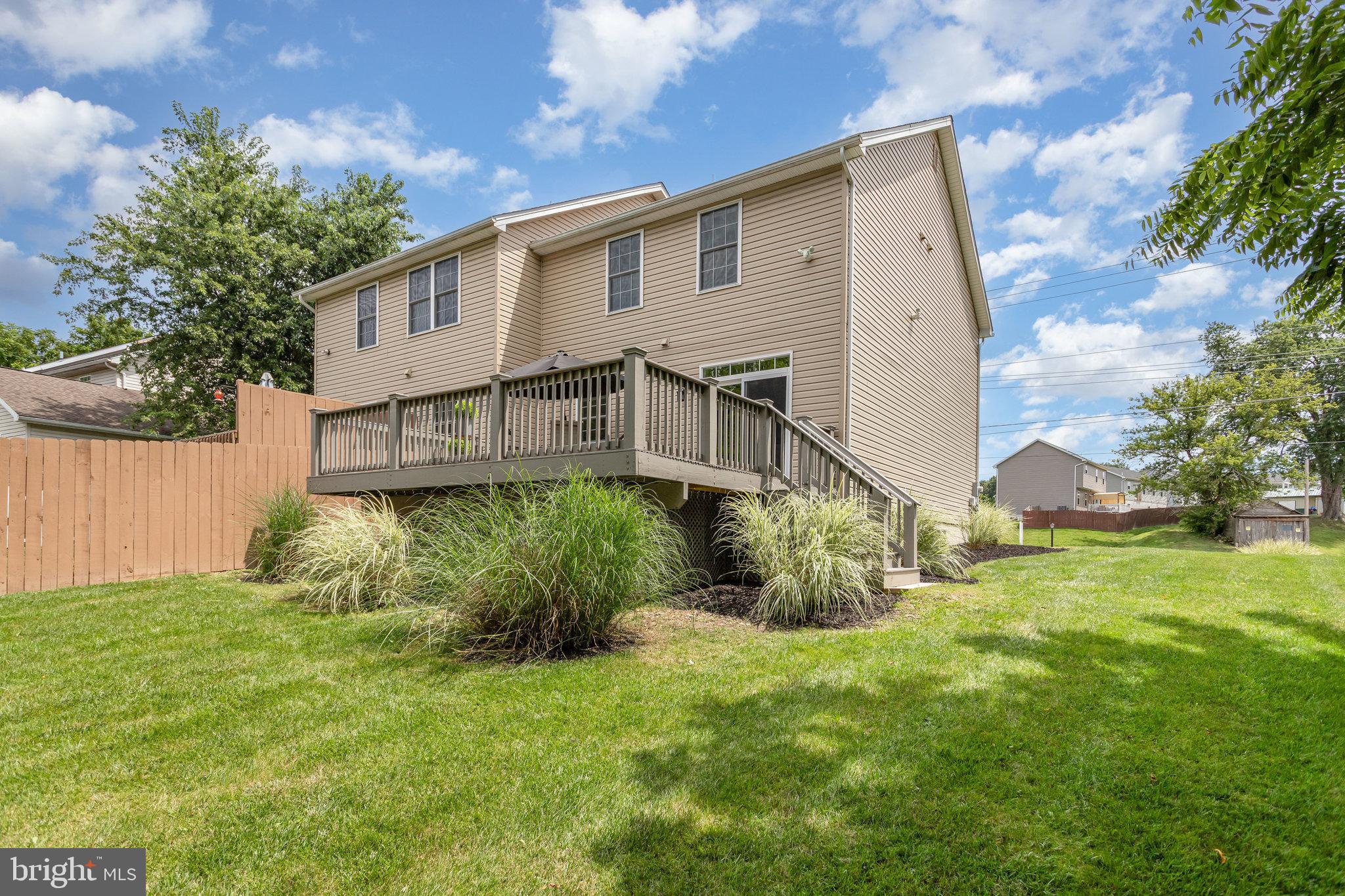 426 Pumping Station Road Hanover, PA 17331 - Photo 21 of 39 Large Deck and landscaping