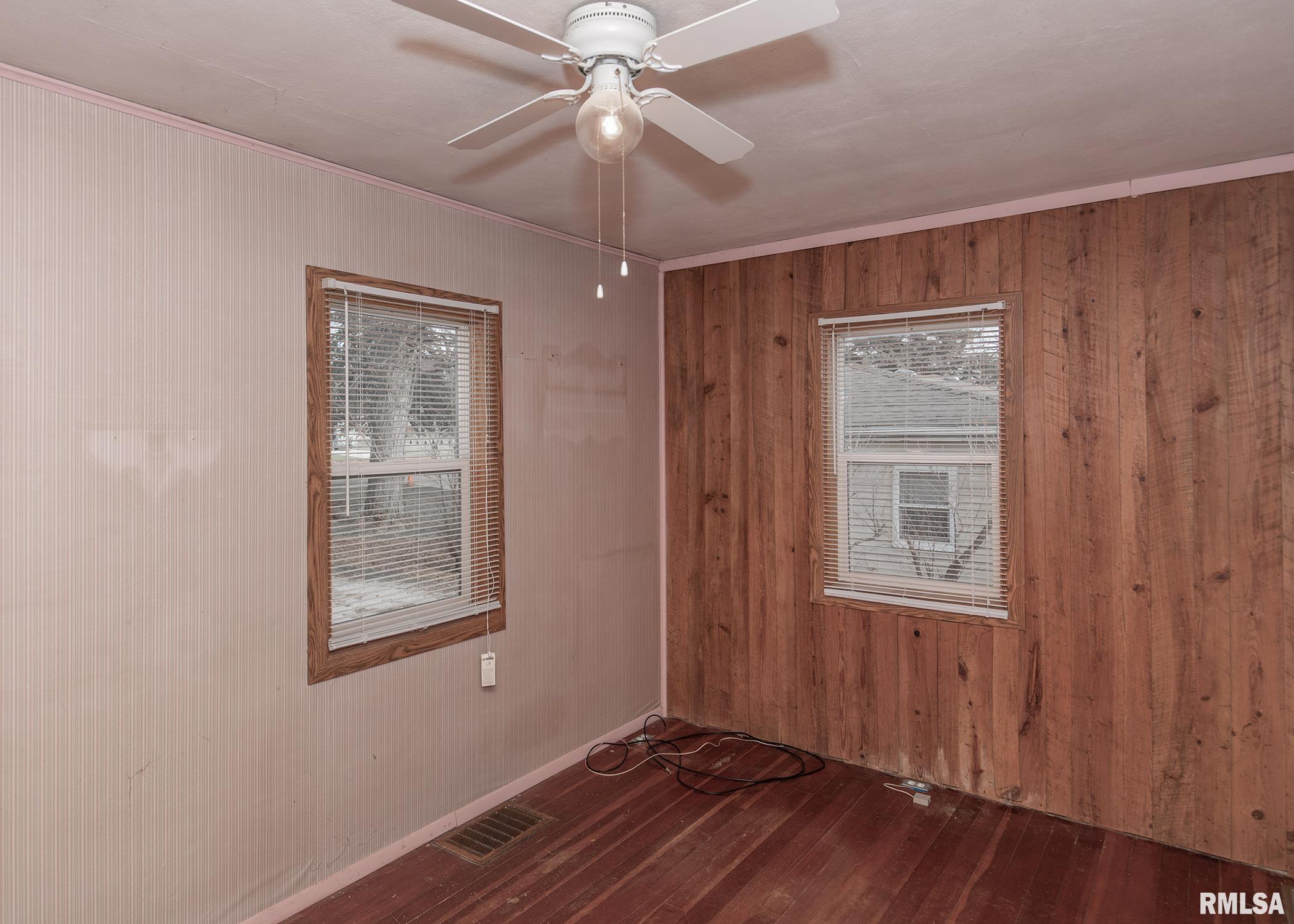 1029 Chestnut Street Buffalo, IA 52728 - Photo 9 of 19 Gallery Image 9