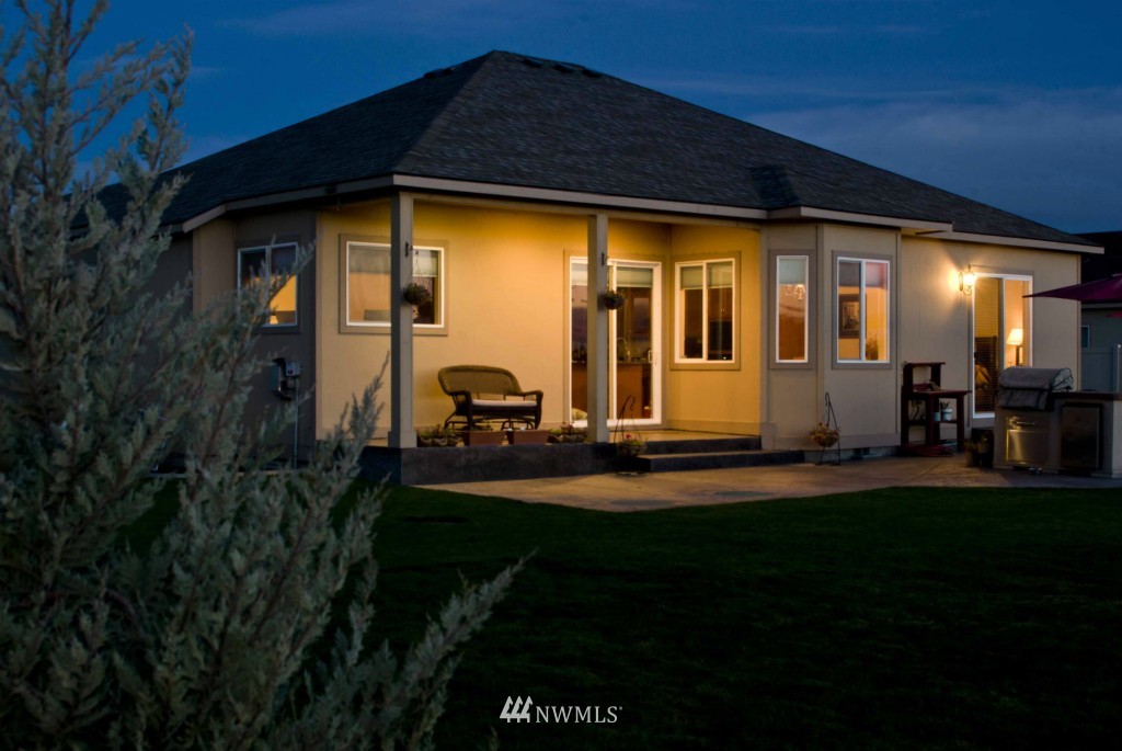 3032 Rd H Northeast Moses Lake, WA 98837 - Photo 2 of 20 Gallery Image 2