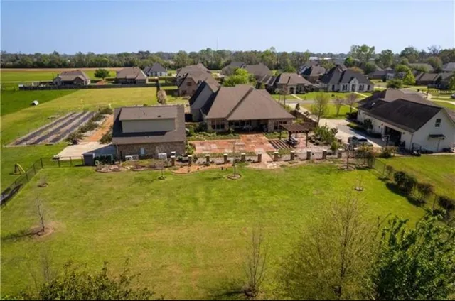 $590,000 | 1309 Anna Lane, Alexandria, LA 71303