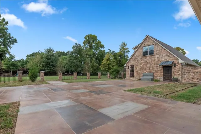 $590,000 | 1309 Anna Lane, Alexandria, LA 71303