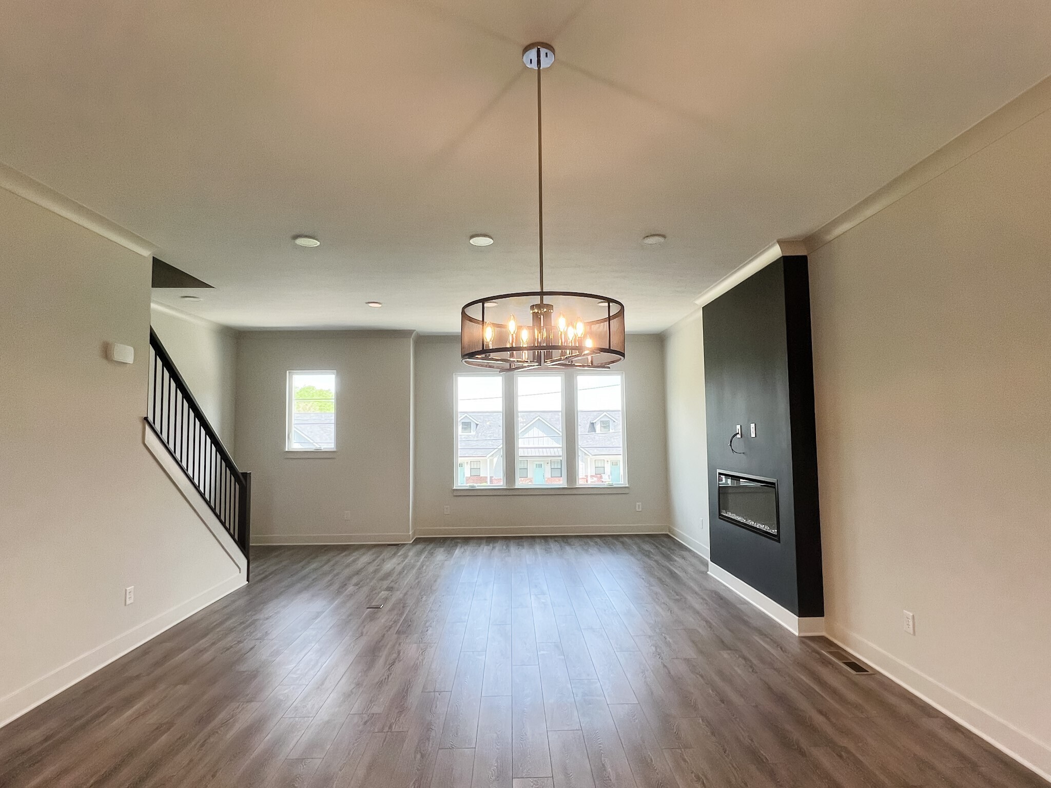 367 South Cherry Street Westfield, IN 46074 - Photo 5 of 34