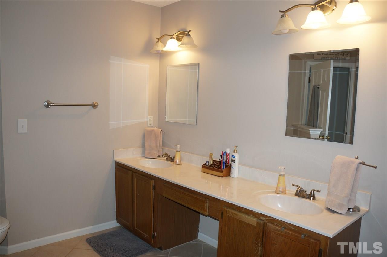 8608 Chalcombe Court Raleigh, NC 27615 - Photo 19 of 25 Gallery Image 19