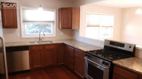 4432 South Dye Road Swartz Creek, MI 48473 - Photo 8 of 49 20445521-7.JPG