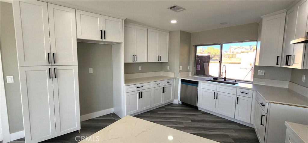 16257 St Timothy Road Apple Valley, CA 92307 - Photo 28 of 46