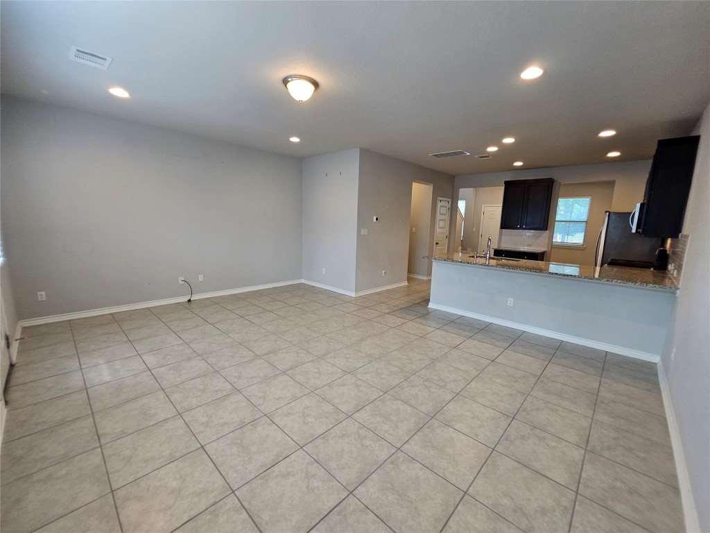 1721 Artesian Spgs Crossing Leander, TX 78641 - Photo 12 of 40