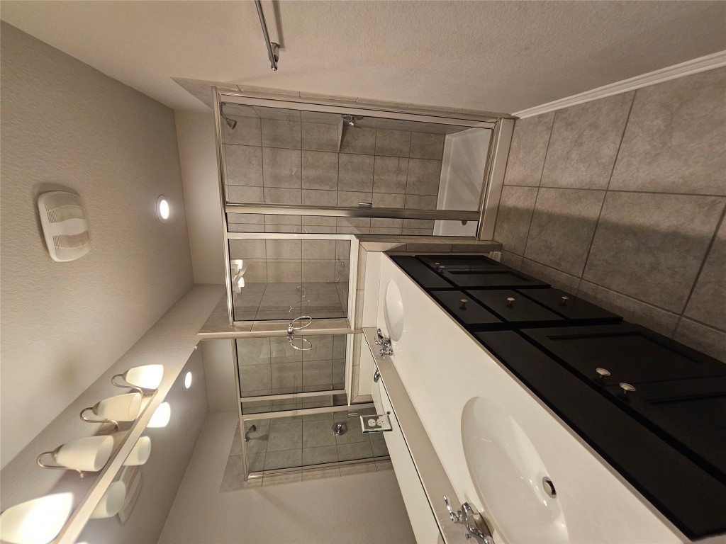 1721 Artesian Spgs Crossing Leander, TX 78641 - Photo 24 of 40