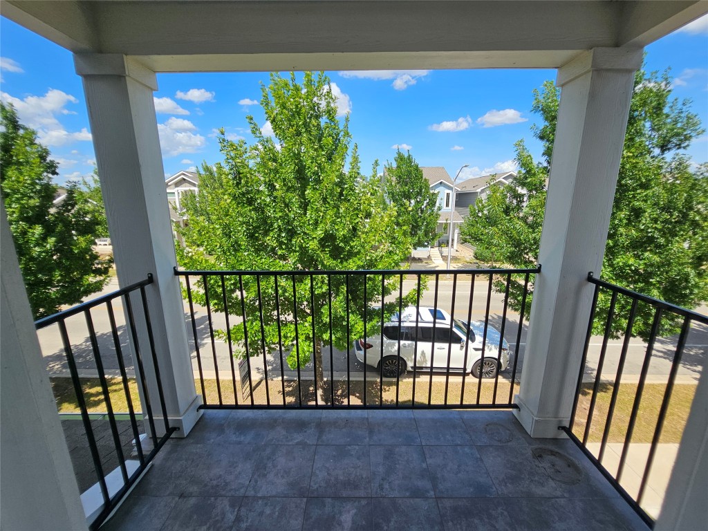 1721 Artesian Spgs Crossing Leander, TX 78641 - Photo 25 of 40