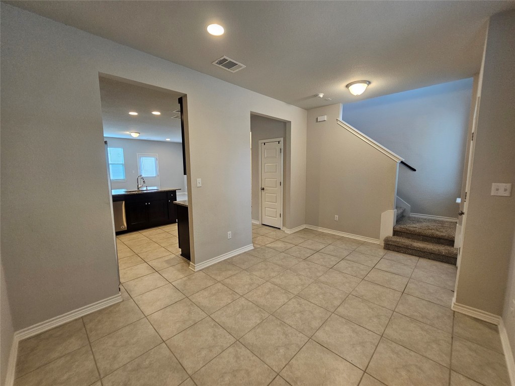 1721 Artesian Spgs Crossing Leander, TX 78641 - Photo 4 of 40