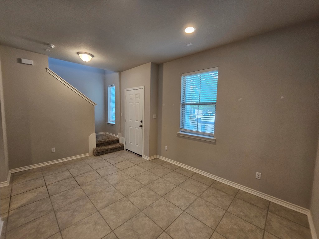 1721 Artesian Spgs Crossing Leander, TX 78641 - Photo 5 of 40