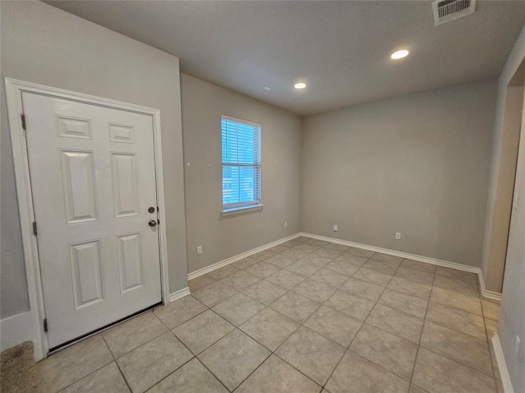 1721 Artesian Spgs Crossing Leander, TX 78641 - Photo 6 of 40