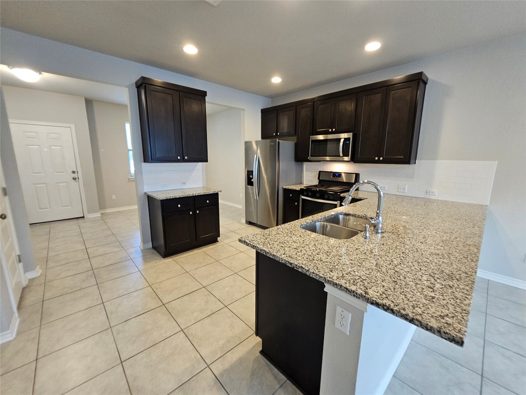 1721 Artesian Spgs Crossing Leander, TX 78641 - Photo 9 of 40