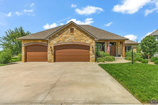 $614,900 | 4300 Southwest Laurens Way, Topeka, KS 66610