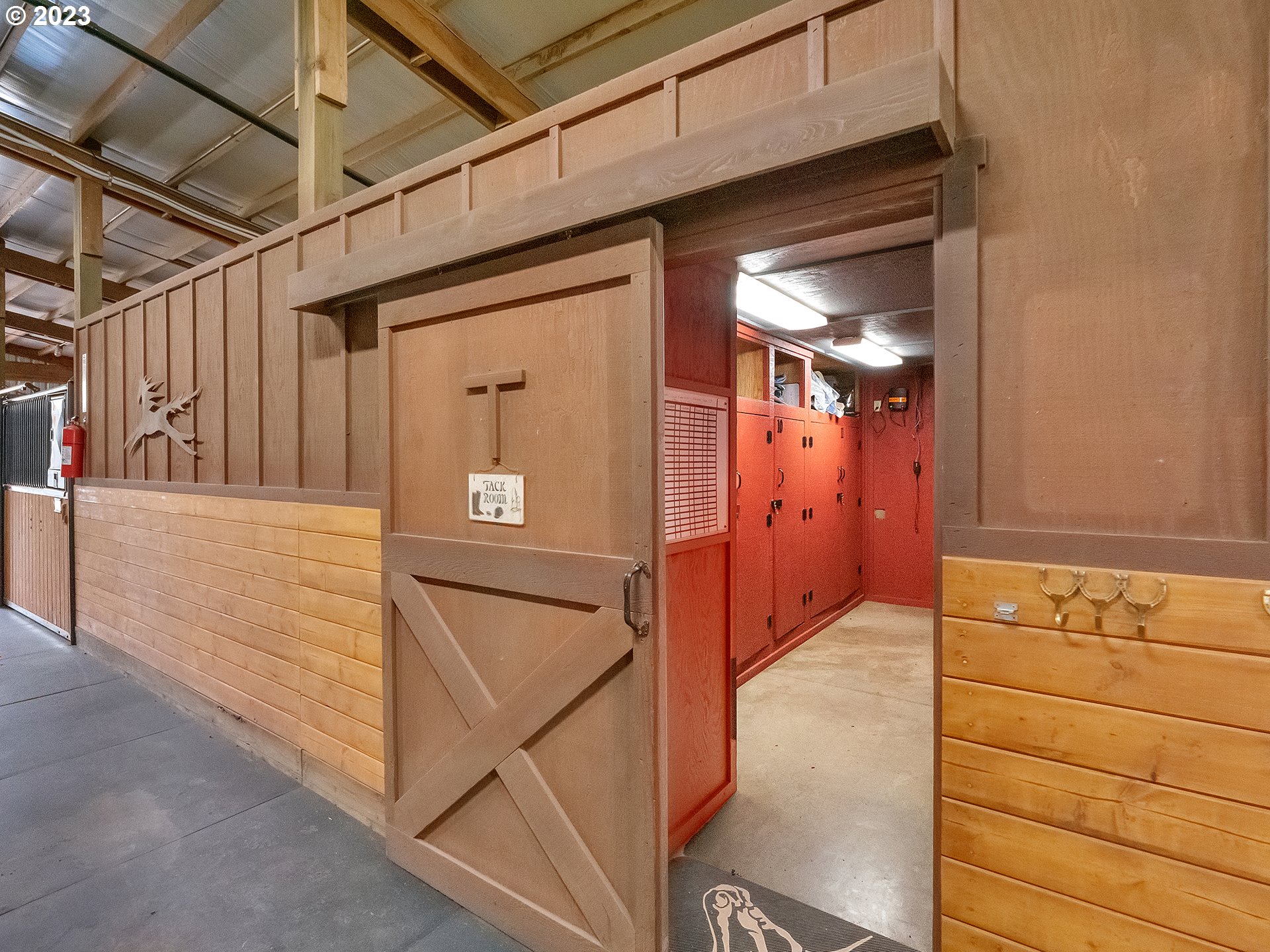 21285 South Lower Highland Road Beavercreek, OR 97004 - Photo 27 of 48 Gallery Image 27