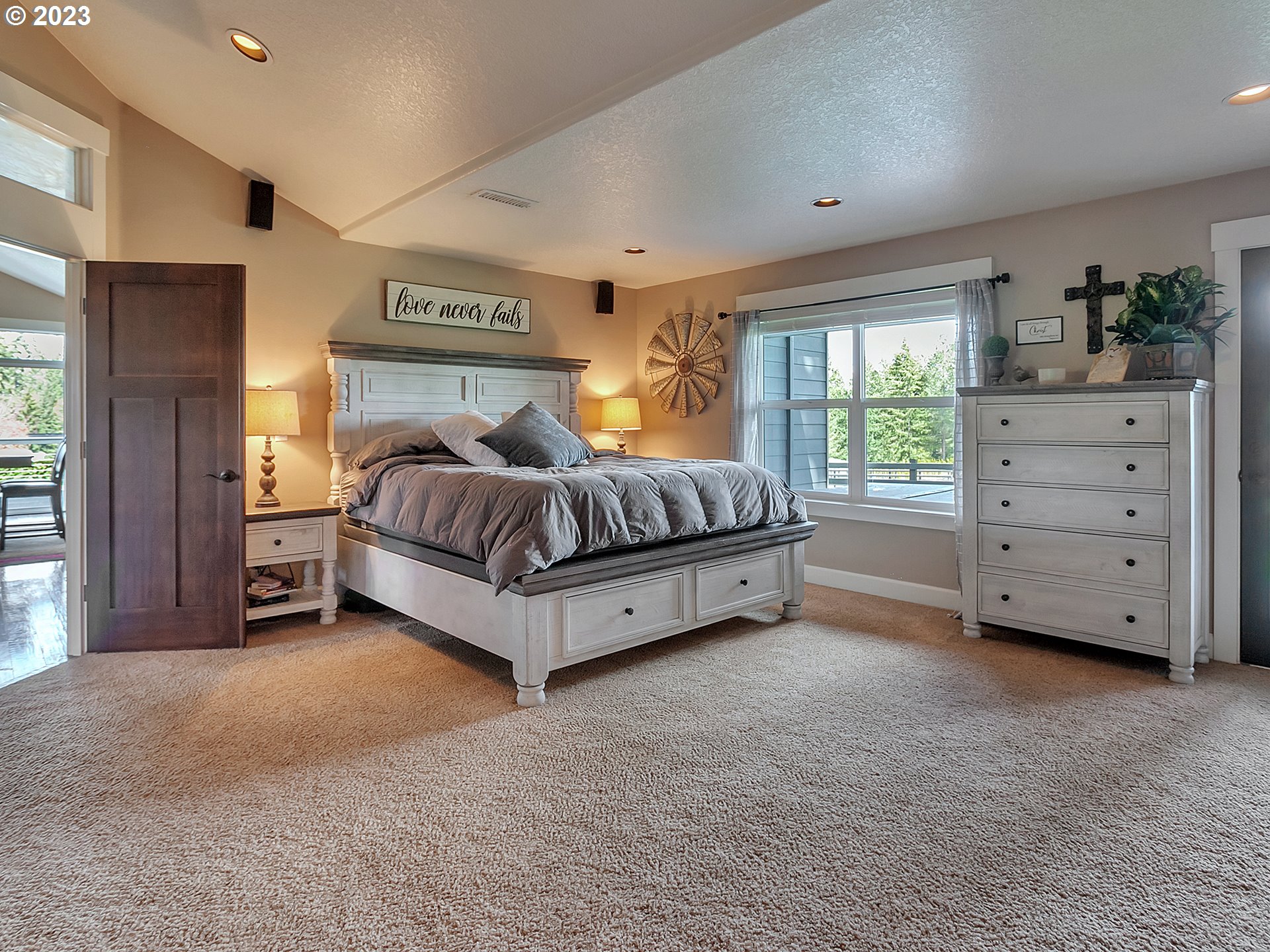 21285 South Lower Highland Road Beavercreek, OR 97004 - Photo 9 of 48 Gallery Image 9