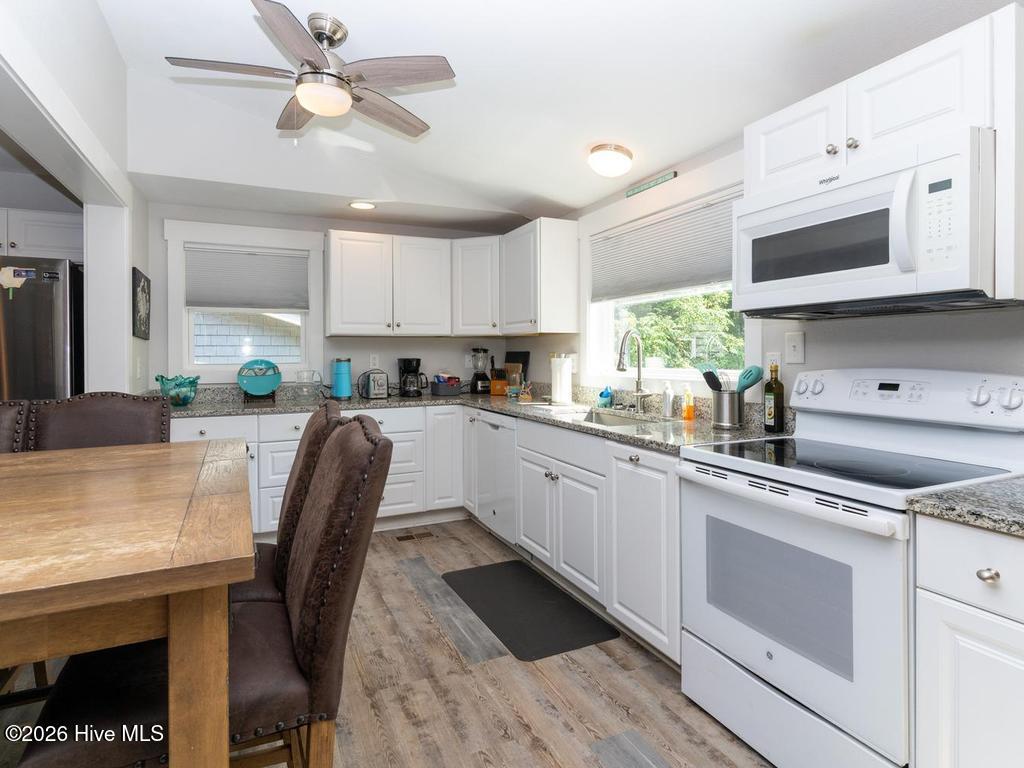 227 Colonial Beach Road Jarvisburg, NC 27947 - Photo 13 of 25