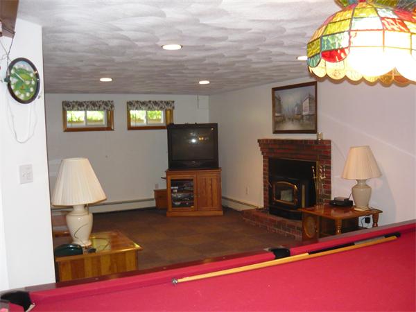 35 Oak Ridge Road Lynn, MA 01904 - Photo 14 of 16 Gallery Image 14