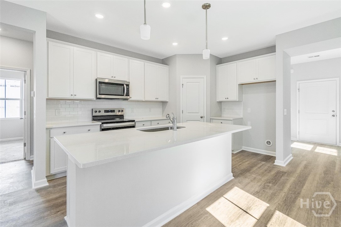 233 Bircholt Grove Pooler, GA 31322 - Photo 7 of 28 Kitchen