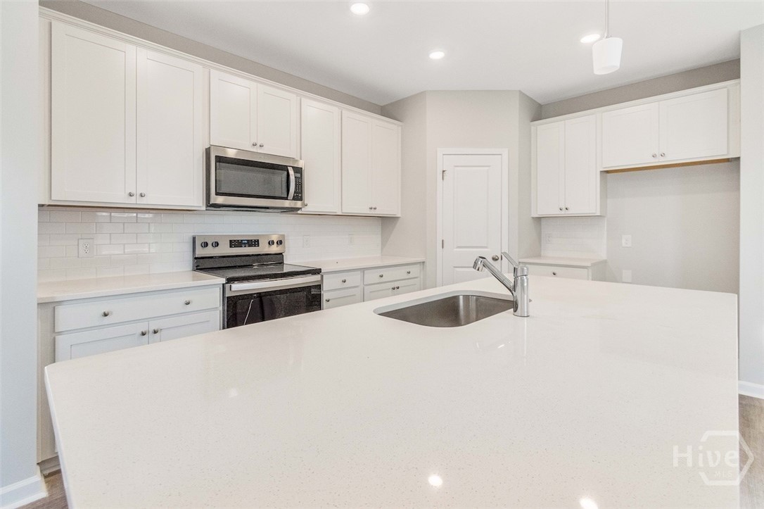 233 Bircholt Grove Pooler, GA 31322 - Photo 8 of 28 Kitchen