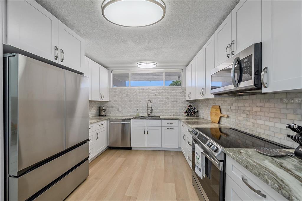 100 Sands Point Road, Unit 225 Longboat Key, FL 34228 - Photo 25 of 41 Gallery Image 25