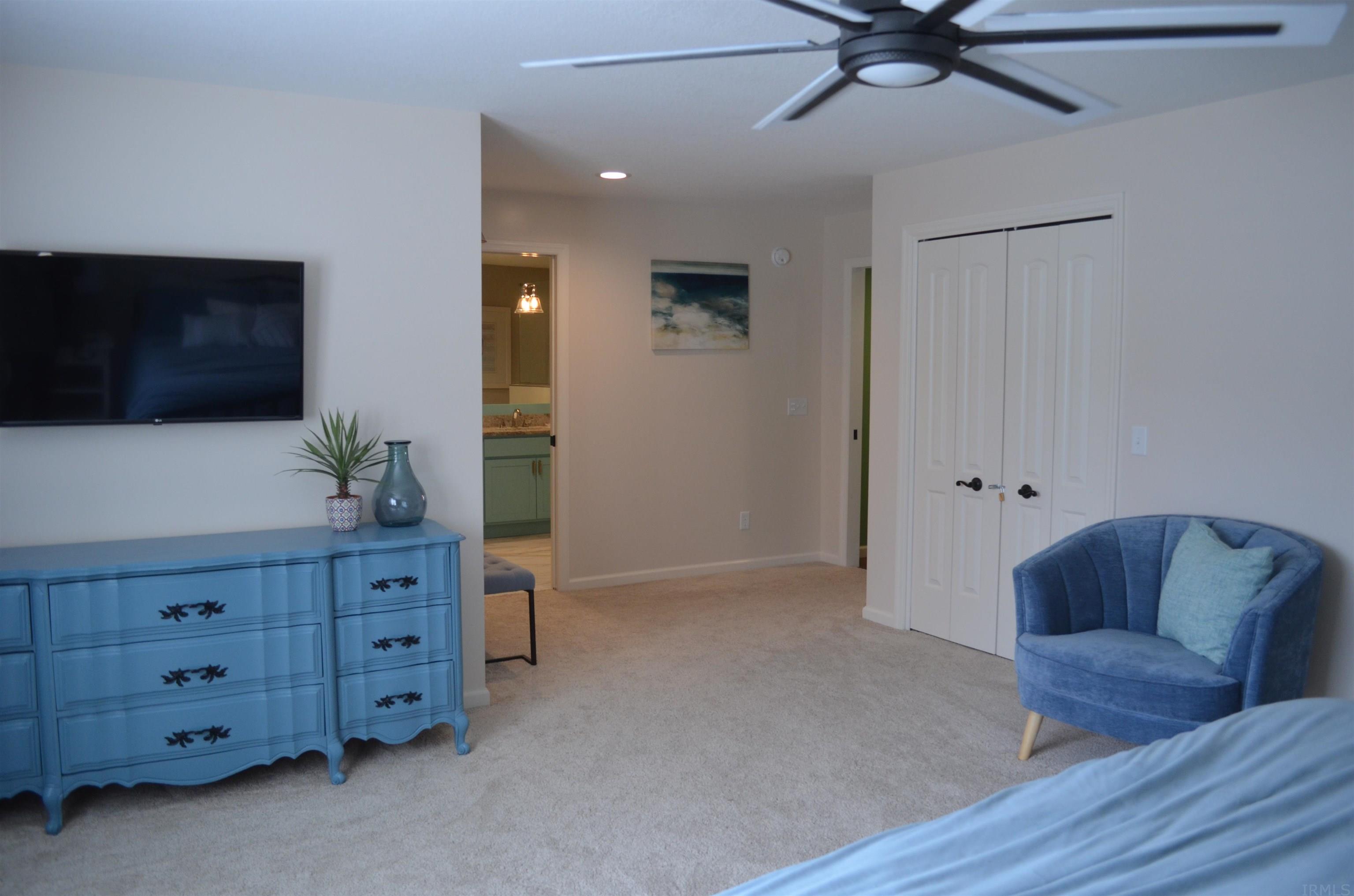 11459 North Ogden Point Road Syracuse, IN 46567 - Photo 21 of 36 Gallery Image 21