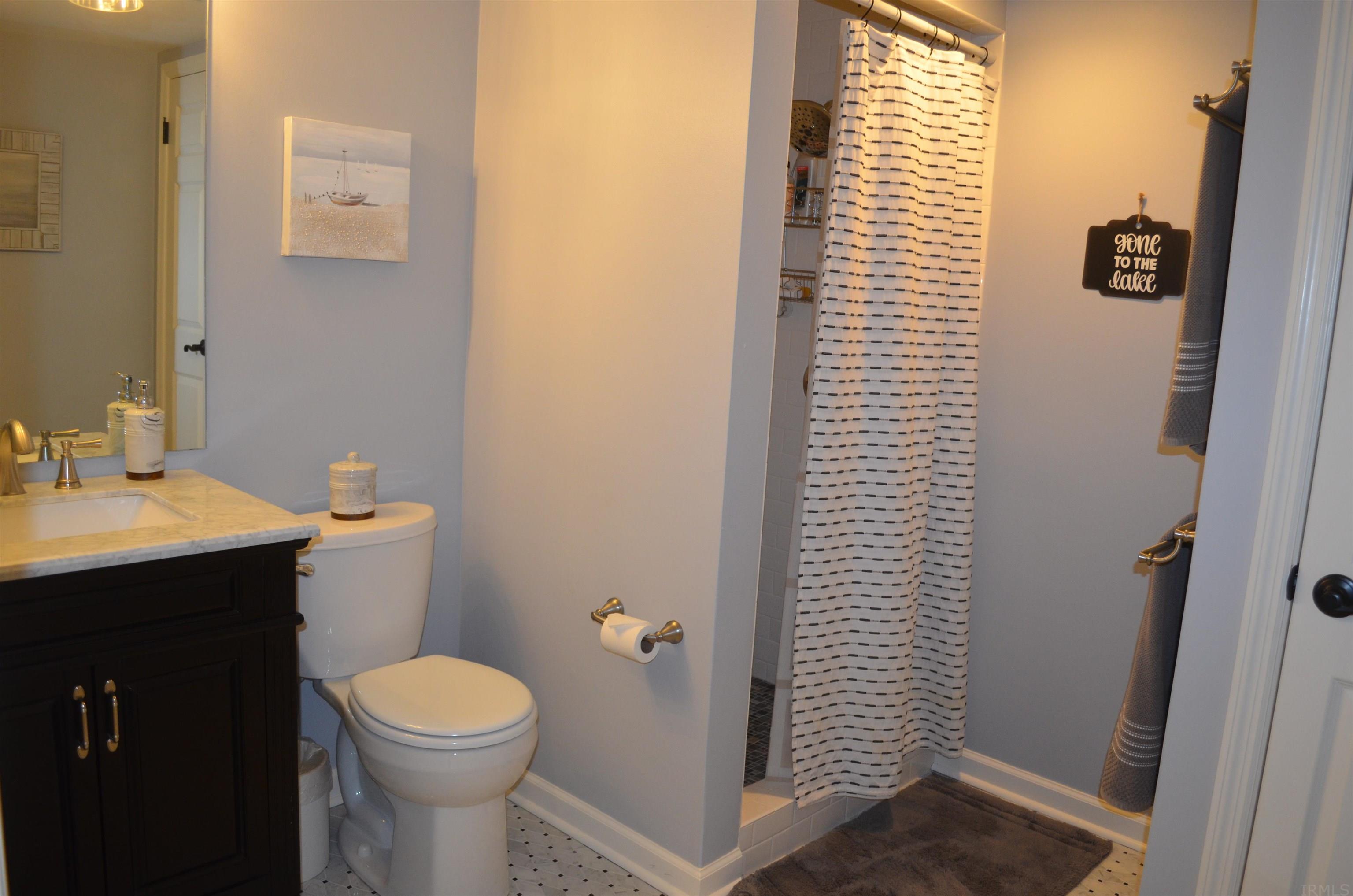 11459 North Ogden Point Road Syracuse, IN 46567 - Photo 30 of 36 Gallery Image 30