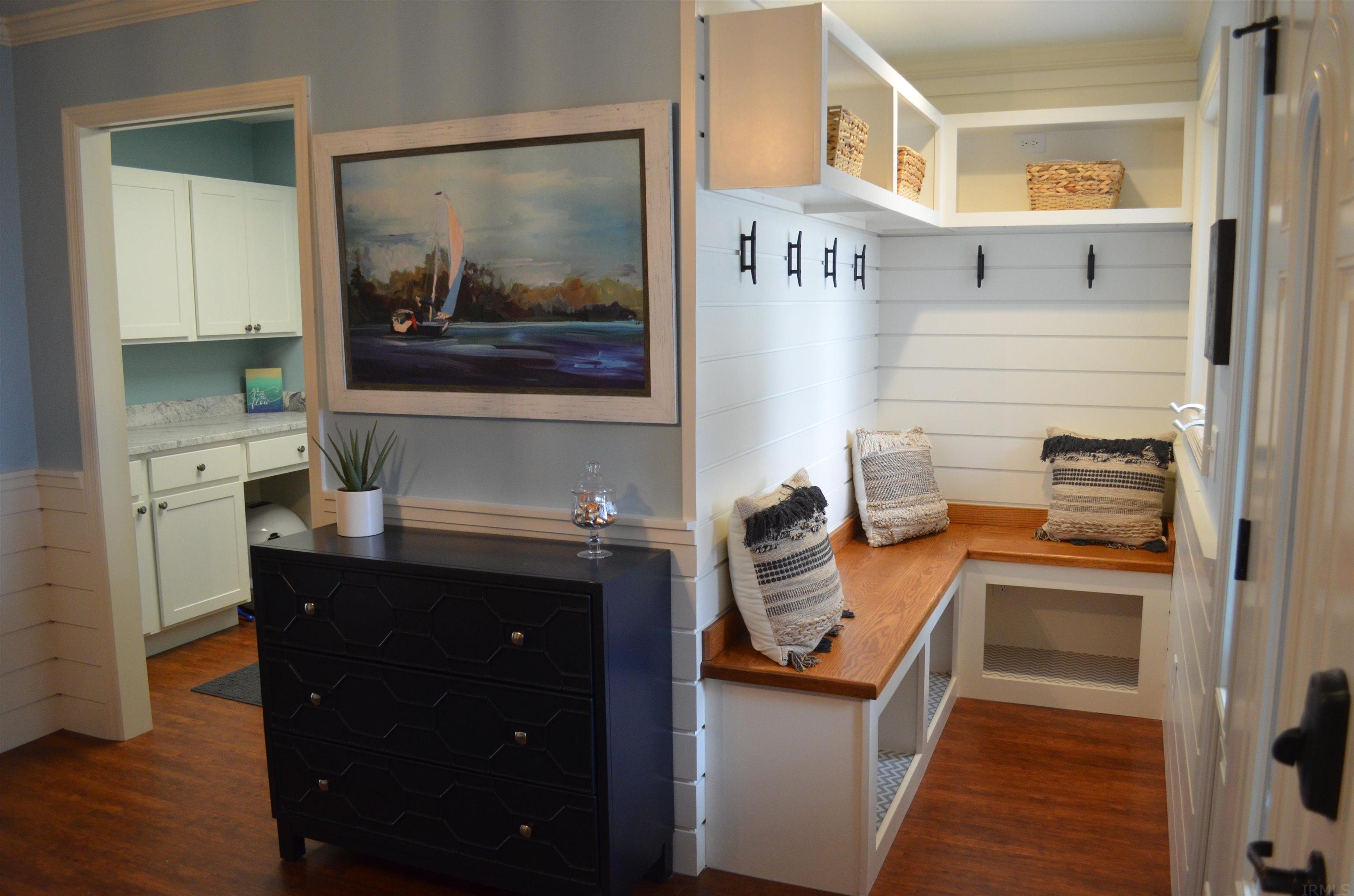 11459 North Ogden Point Road Syracuse, IN 46567 - Photo 7 of 36 Gallery Image 7